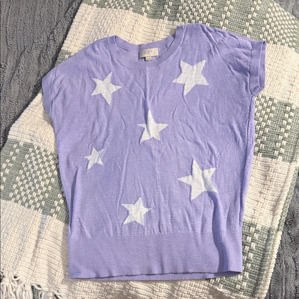 Women’s Loft star short sleeve shirt⭐️💜